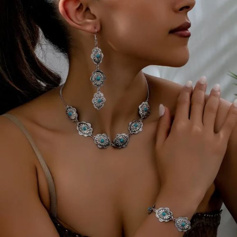 NEW Mesilla Silver and Turquoise Blue Concho Necklace Bracelet Earrings Set